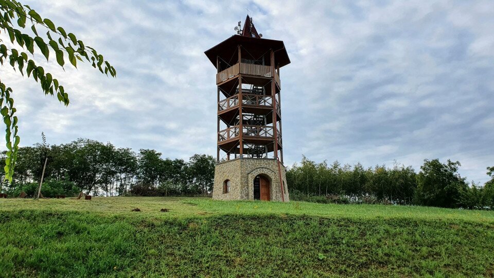 Aussichtsturm in Fertőszentmiklós (Niklau)