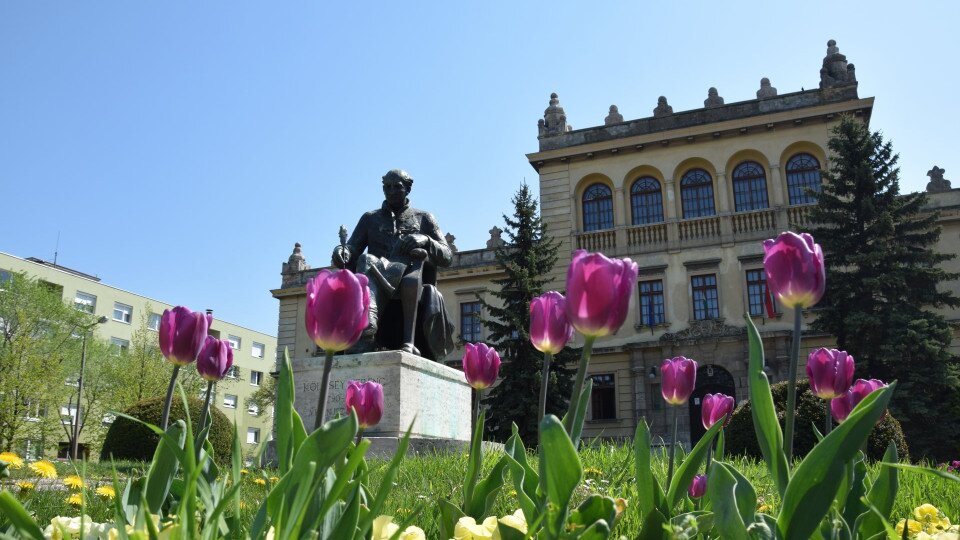 Deák Square