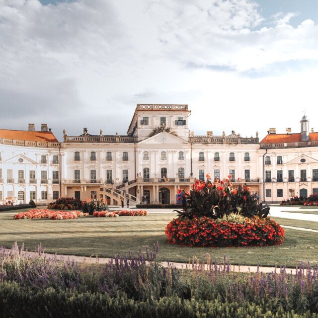 ​Haydneum Concerts at Eszterháza - Haydn and Mozart for Orchestra and Four Hands – “Lodron”
