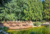 hotel_garden_lake