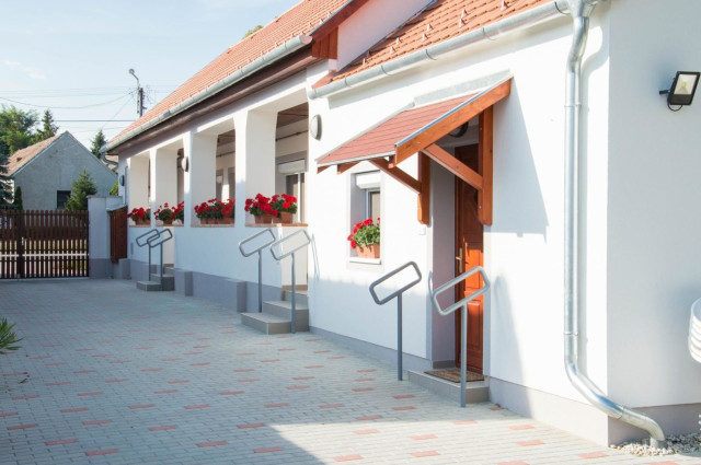 Kertész Vendégház és Apartmanok