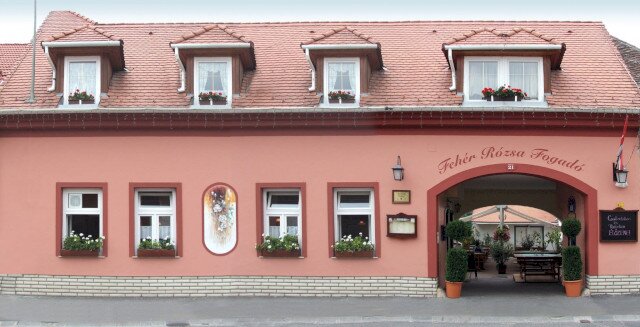 Pension und Restaurant "Fehér Rózsa"