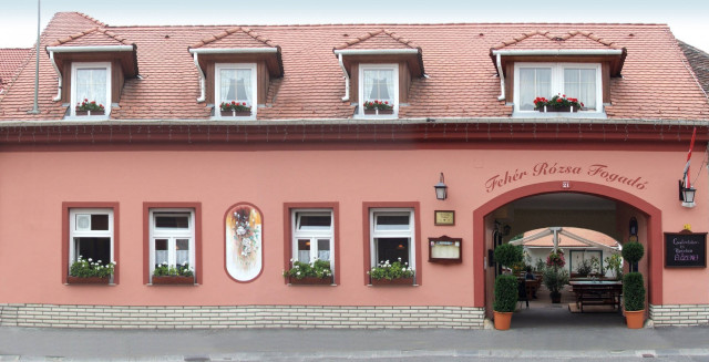 Pension und Restaurant "Fehér Rózsa"