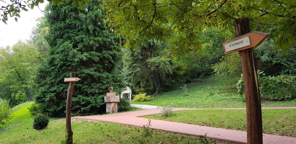 Priest’s Garden - Hidegség