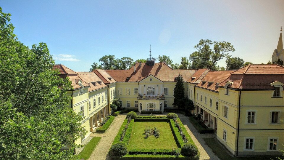 Schloss Nagy-Verseghy (Schlosshotel Szidónia)
