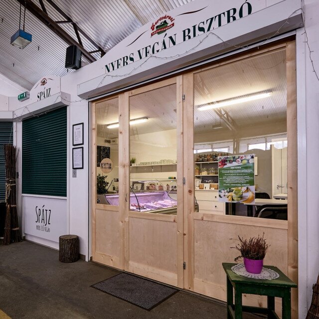Spájz (Pantry) Raw Vegan Bistro